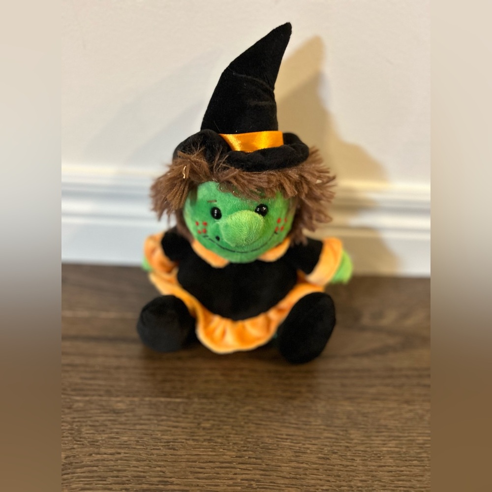 Ganz Spooky Friends Witch